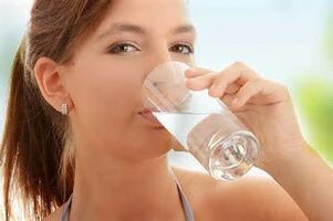 вода за пиће на дијети за лење